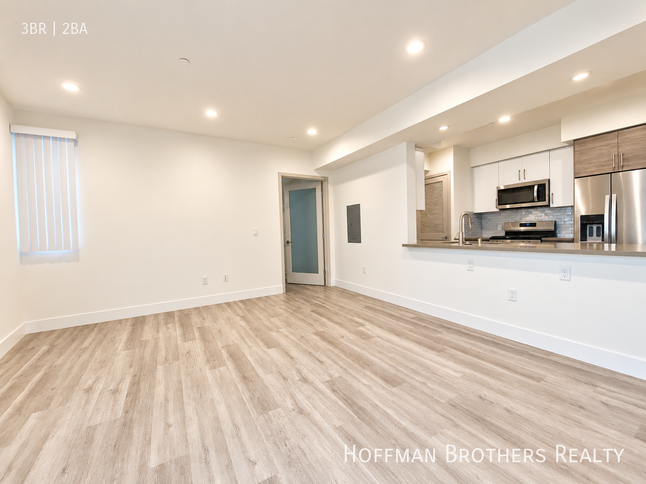 4847 Oakwood Ave #216 - Photo 7 of 8