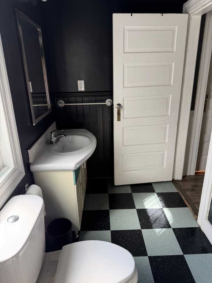 208 10th Ave - Photo 7 of 15