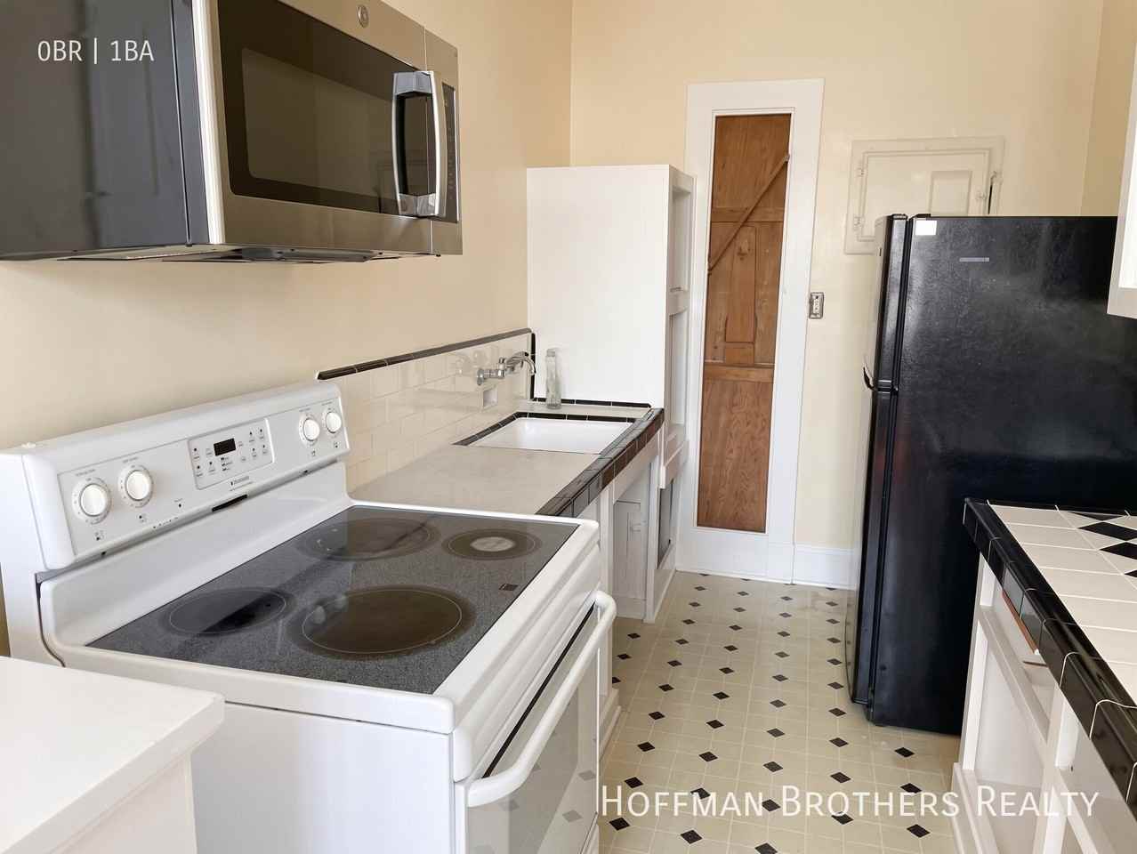 905 2nd St #6 - Photo 2 of 7