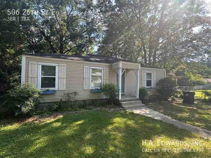 506 26th St E - Photo 2 of 14