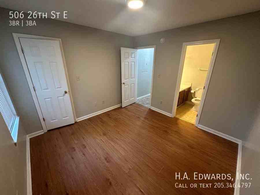 506 26th St E - Photo 4 of 14