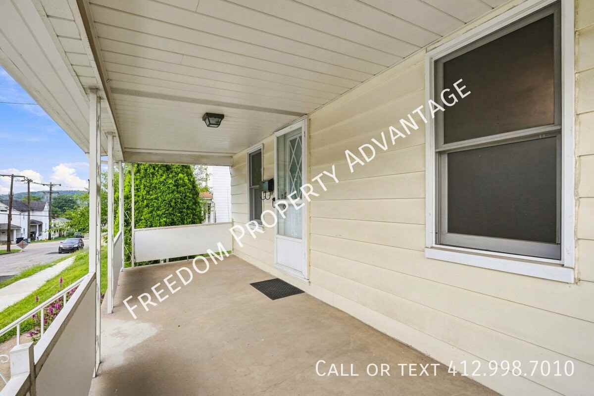 945 Fayette St - Photo 4 of 34