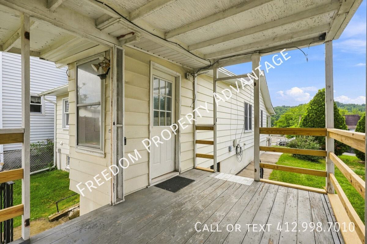 945 Fayette St - Photo 6 of 34