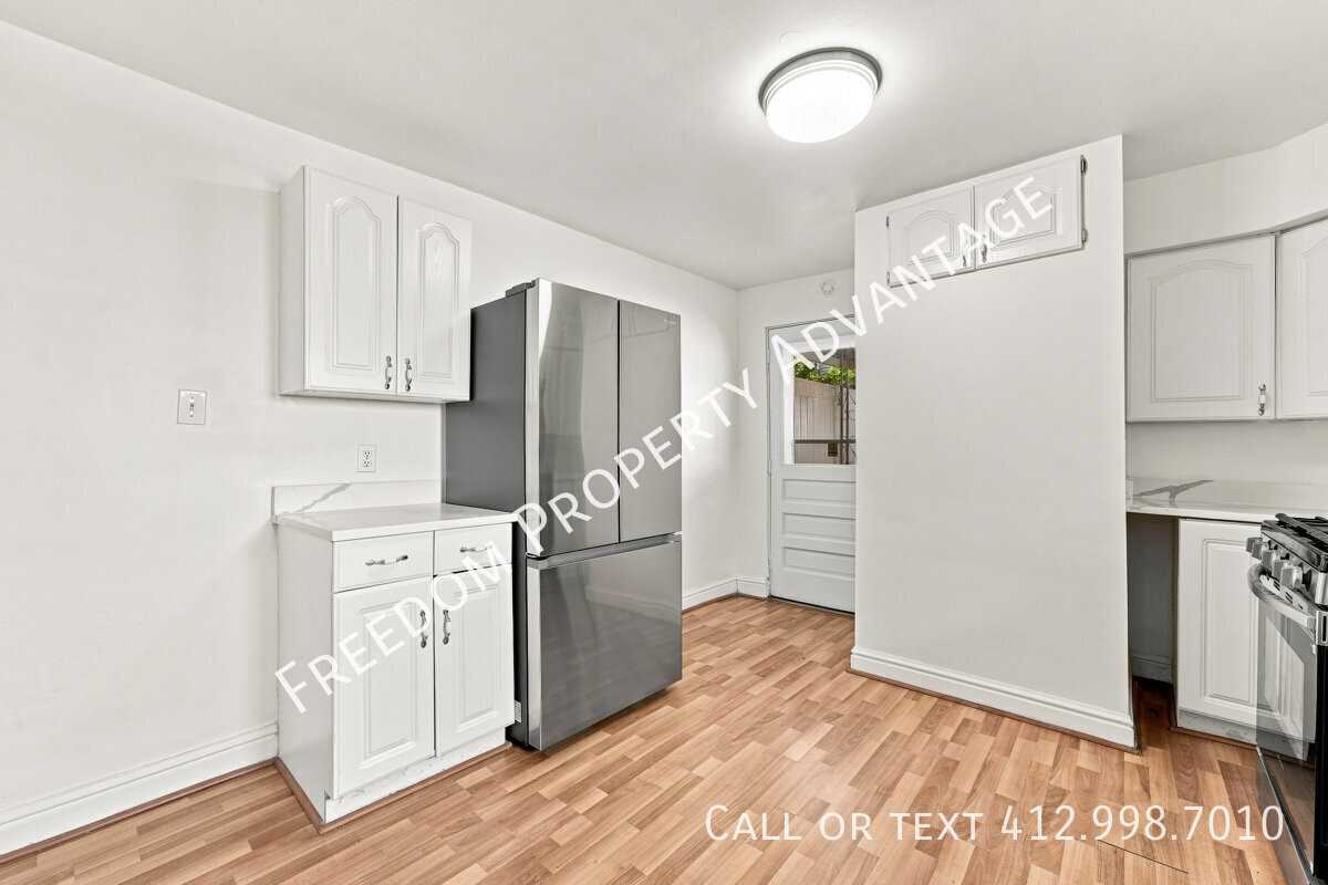 1717 Sidney St - Photo 4 of 37