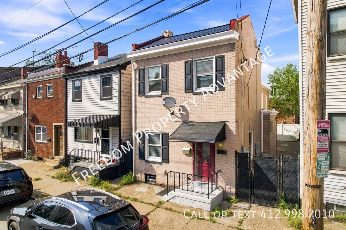 1717 Sidney St - Photo 6 of 37