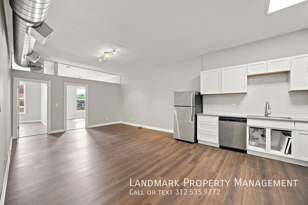 1848 S Blue Island Ave #2F - Photo 5 of 12