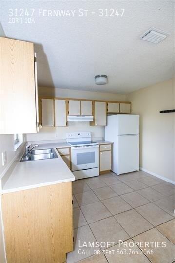 31247 Fernway St #31247 - Photo 4 of 21