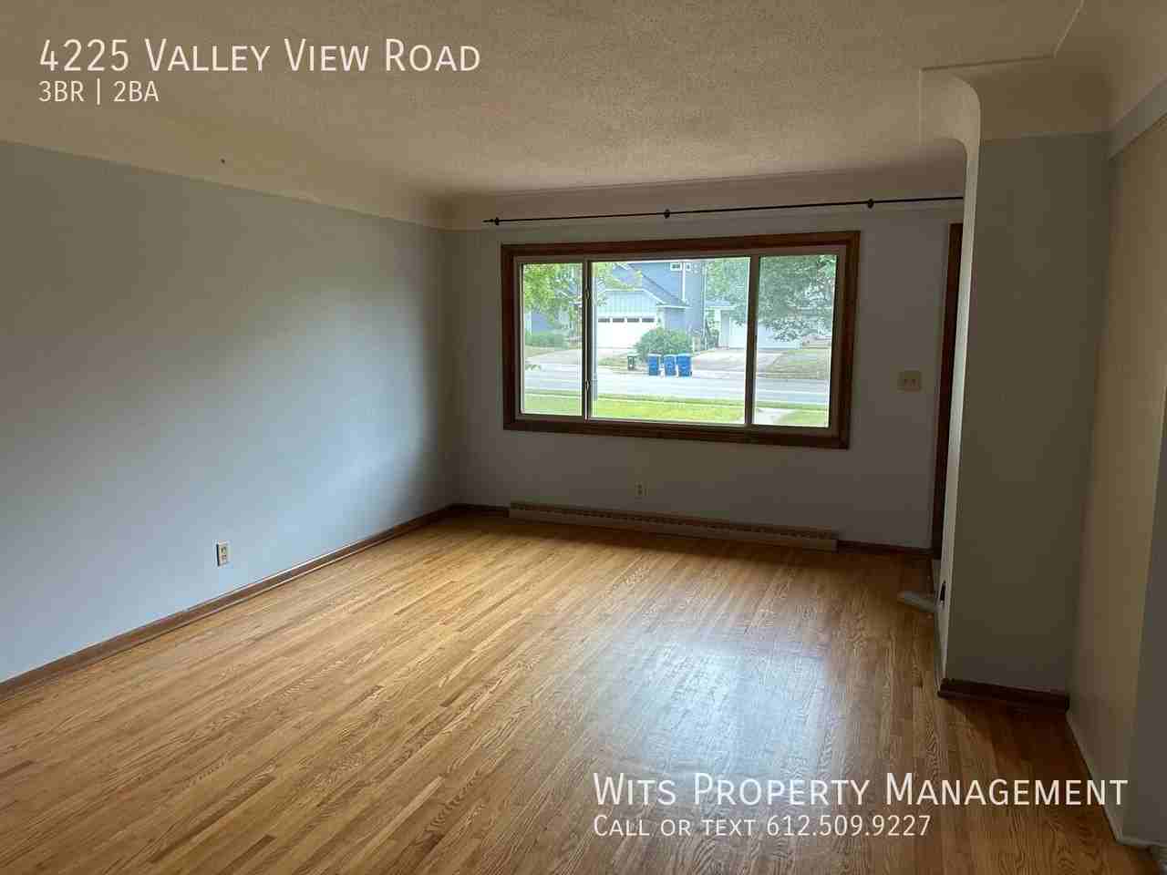 4225 Valley View Rd - Photo 4 of 30