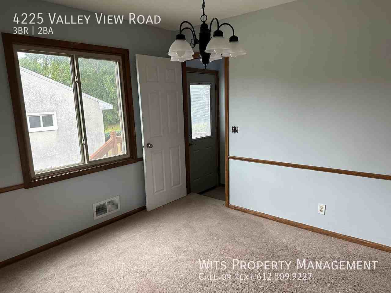 4225 Valley View Rd - Photo 5 of 30