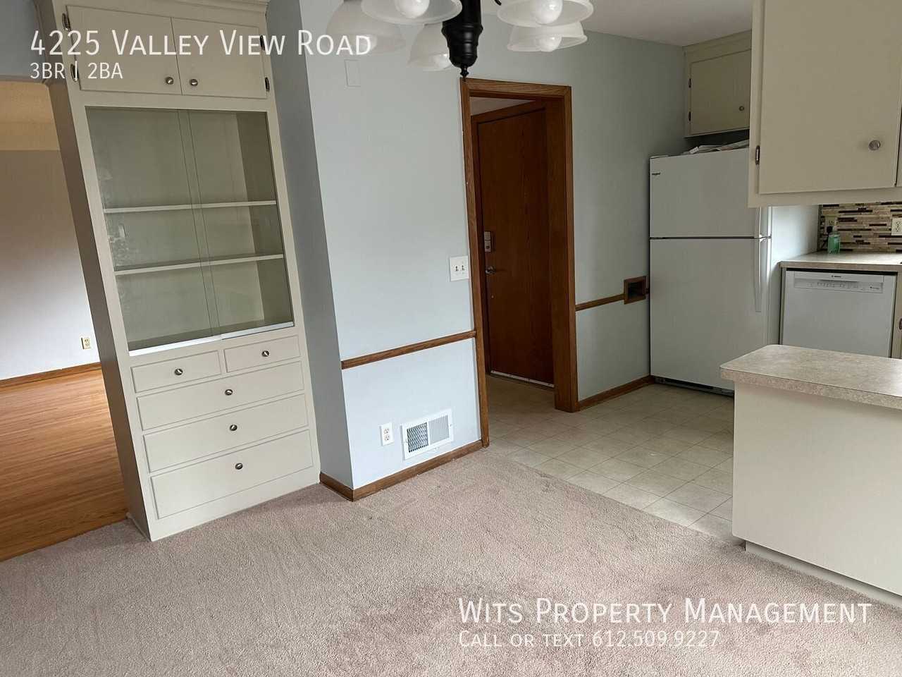 4225 Valley View Rd - Photo 6 of 30