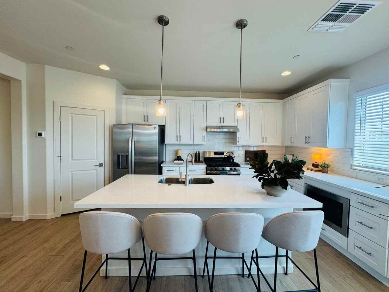 2361 N 79th Pl - Photo 5 of 7