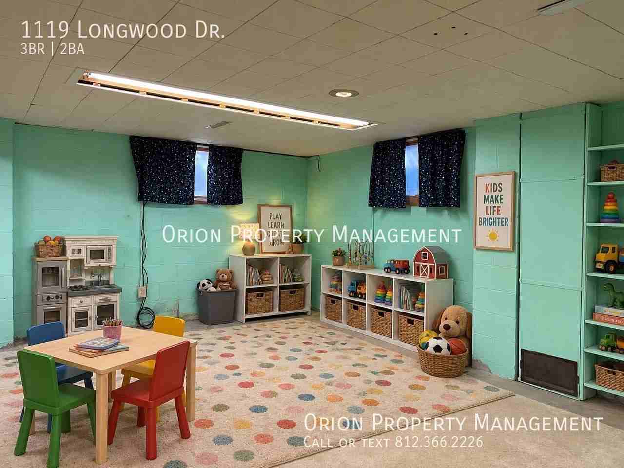 1119 S Longwood Dr - Photo 5 of 13