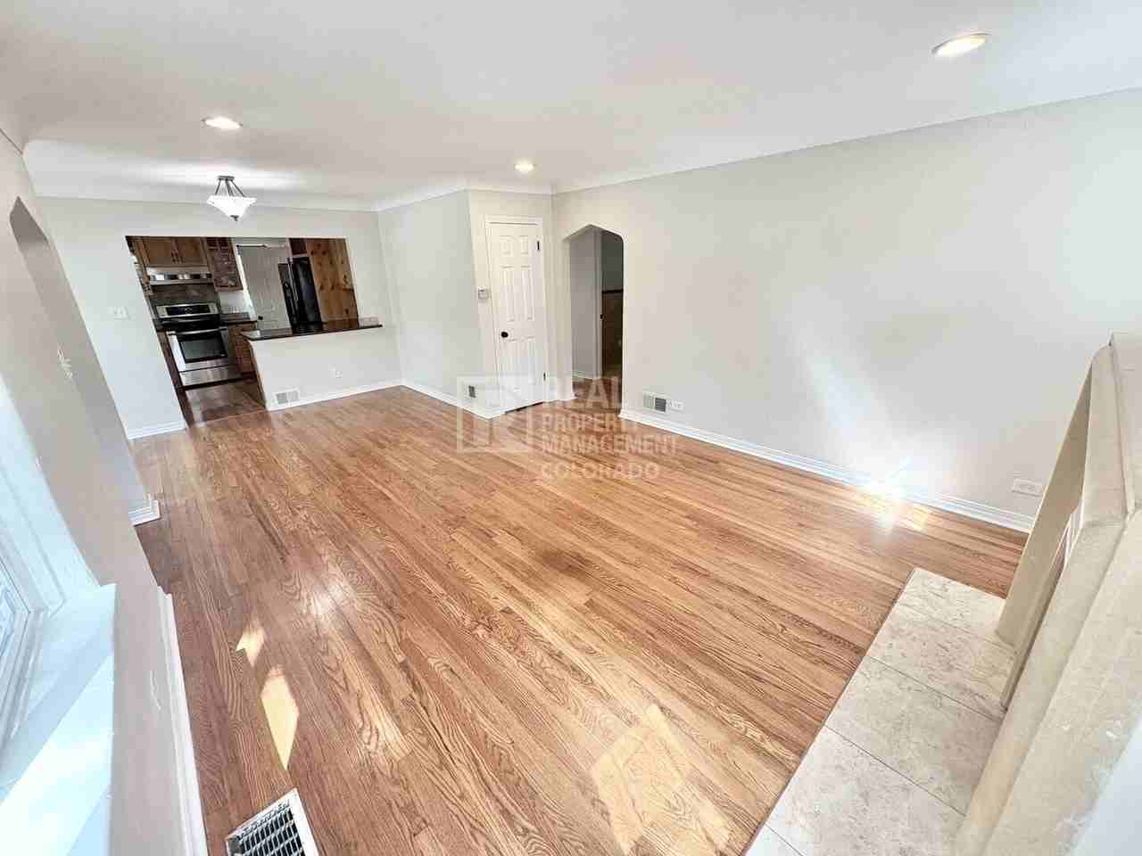 1240 Cherry St - Photo 2 of 21