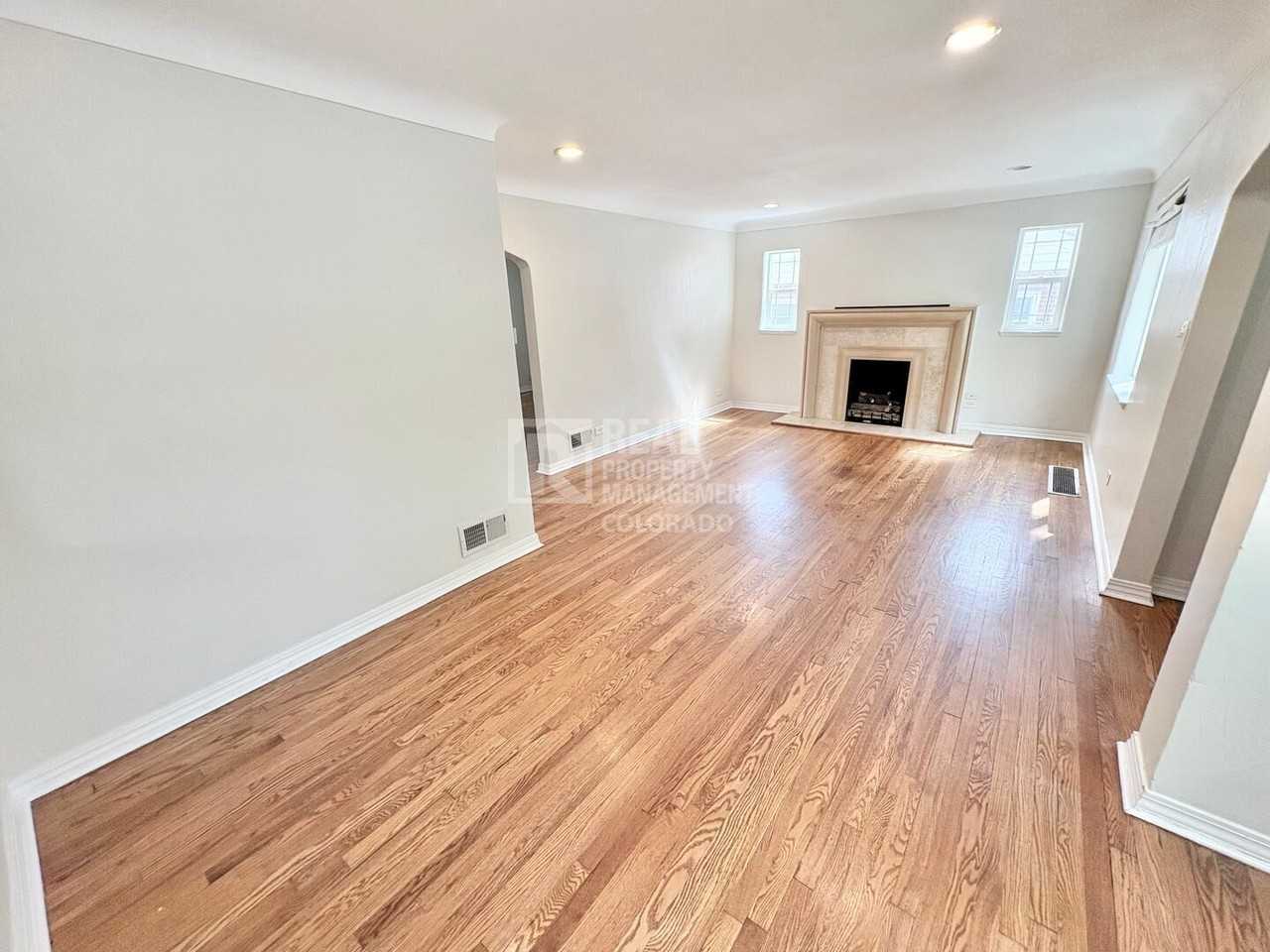 1240 Cherry St - Photo 3 of 21