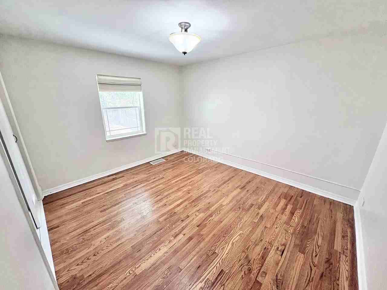 1240 Cherry St - Photo 6 of 21