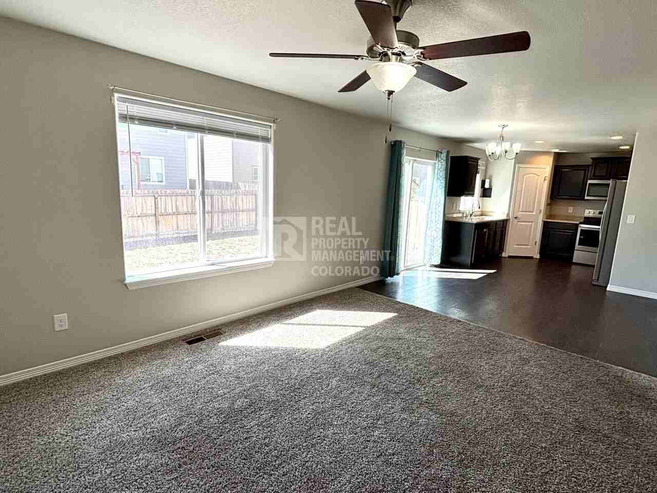 10945 Aliso Dr - Photo 3 of 19