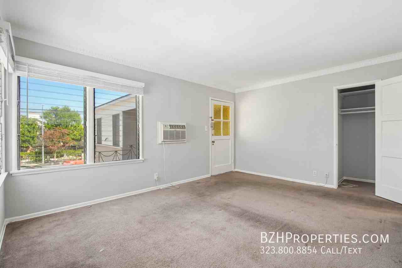 4951 Cahuenga Blvd #4951A - Photo 2 of 18