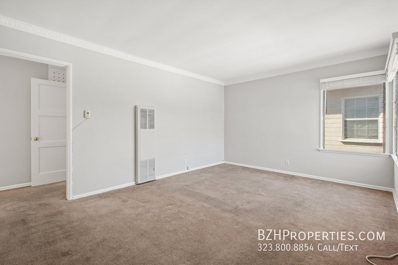 4951 Cahuenga Blvd #4951A - Photo 6 of 18