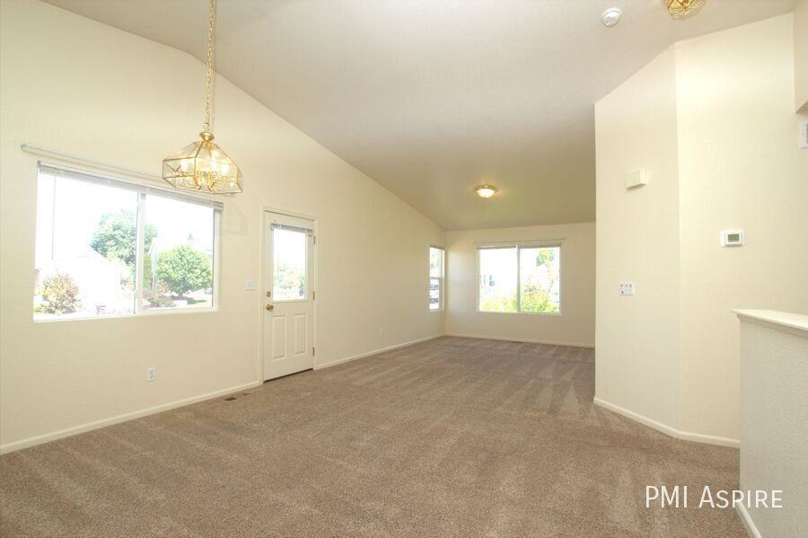 1160 Trout Creek Cir - Photo 2 of 16