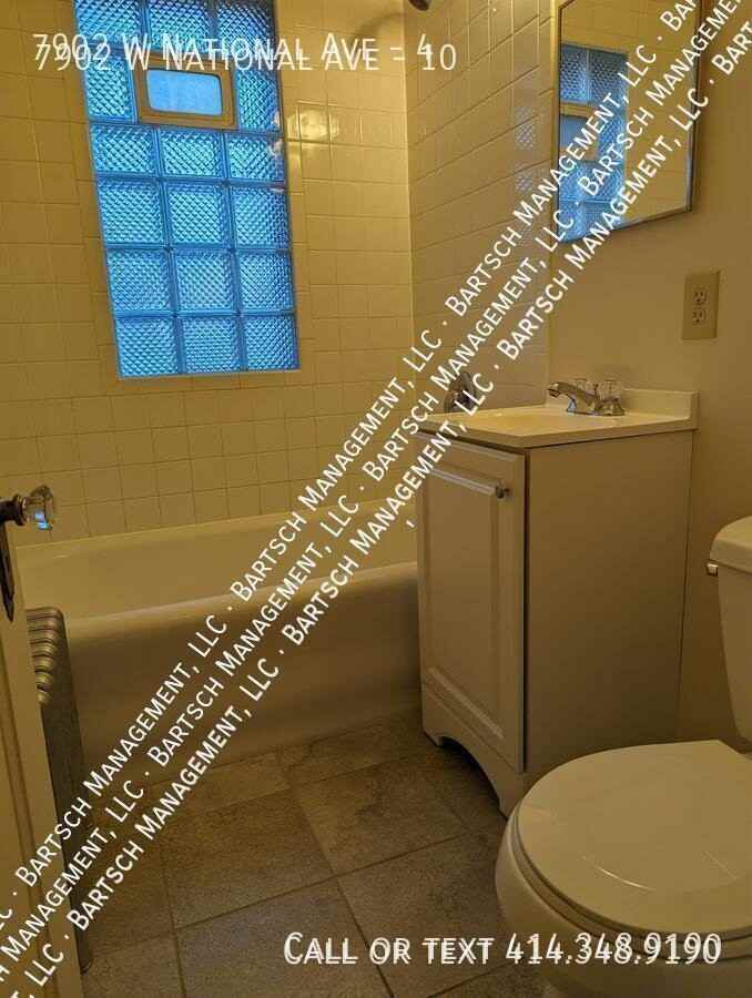 7902 W National Ave #4 - Photo 5 of 5