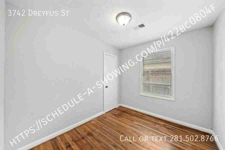 3742 Dreyfus St - Photo 5 of 11