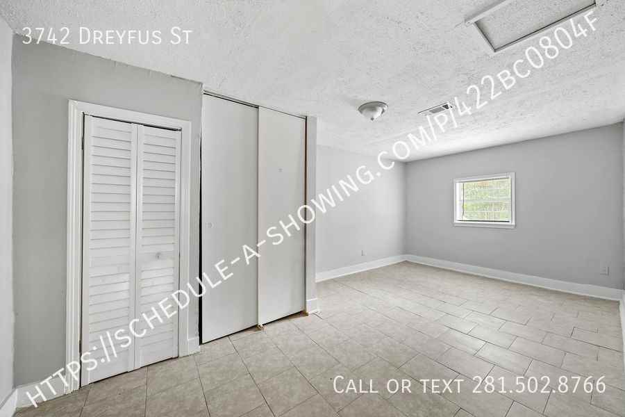 3742 Dreyfus St - Photo 7 of 11