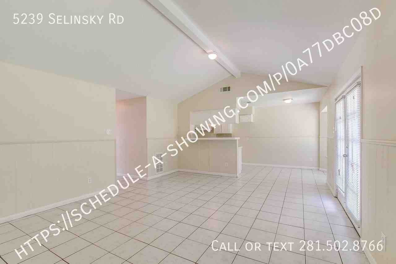 5239 Selinsky Rd - Photo 2 of 12