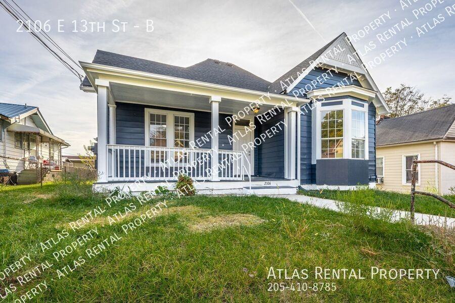 2106 E 13th St #B - Photo 4 of 14