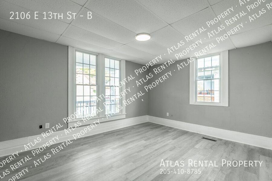 2106 E 13th St #B - Photo 6 of 14