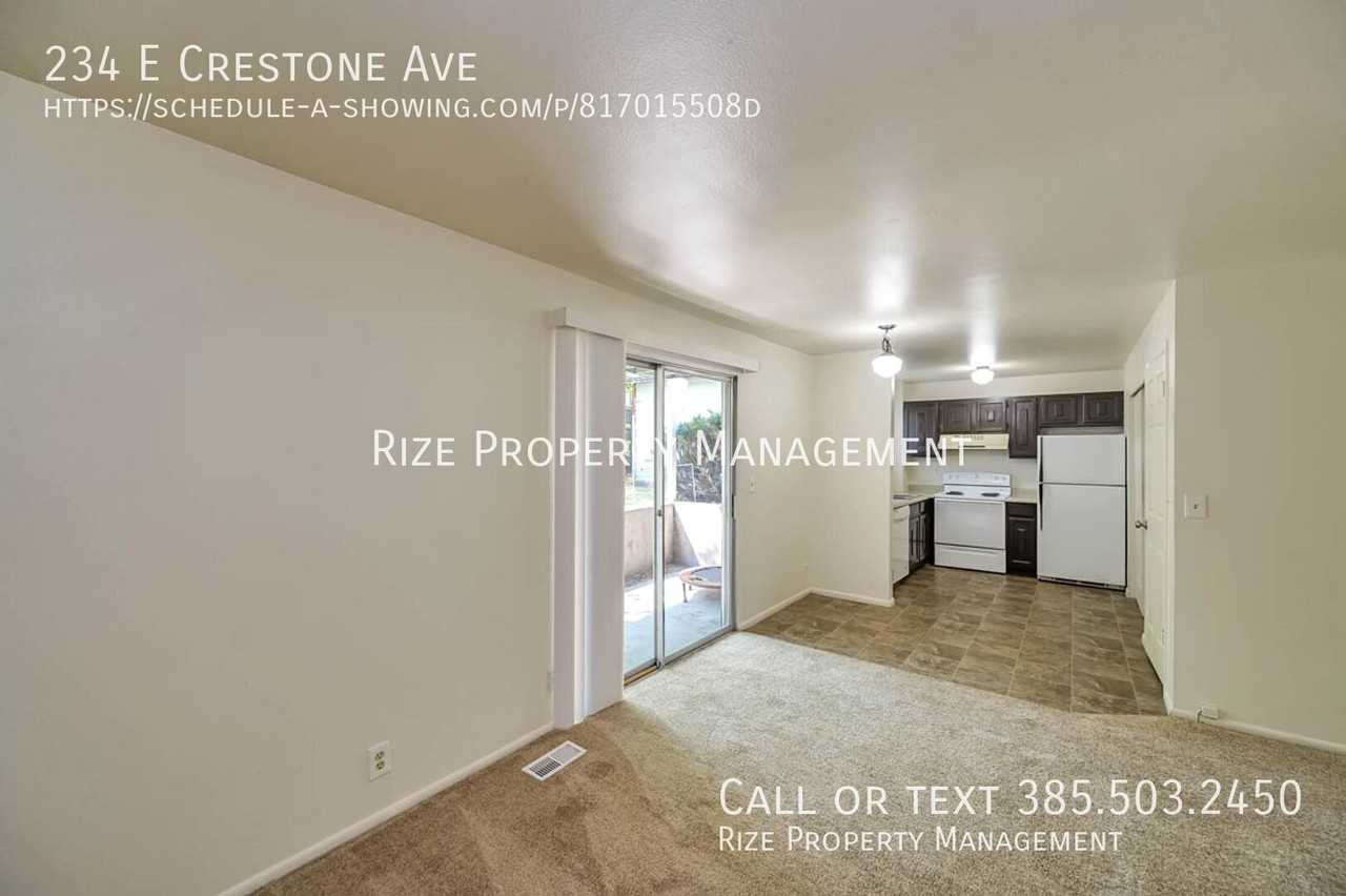 234 E Crestone Ave - Photo 3 of 11