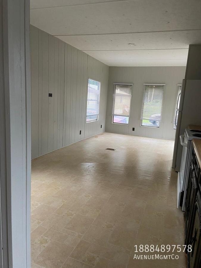 2115 31st Avenue Dr Ne #5S - Photo 3 of 26