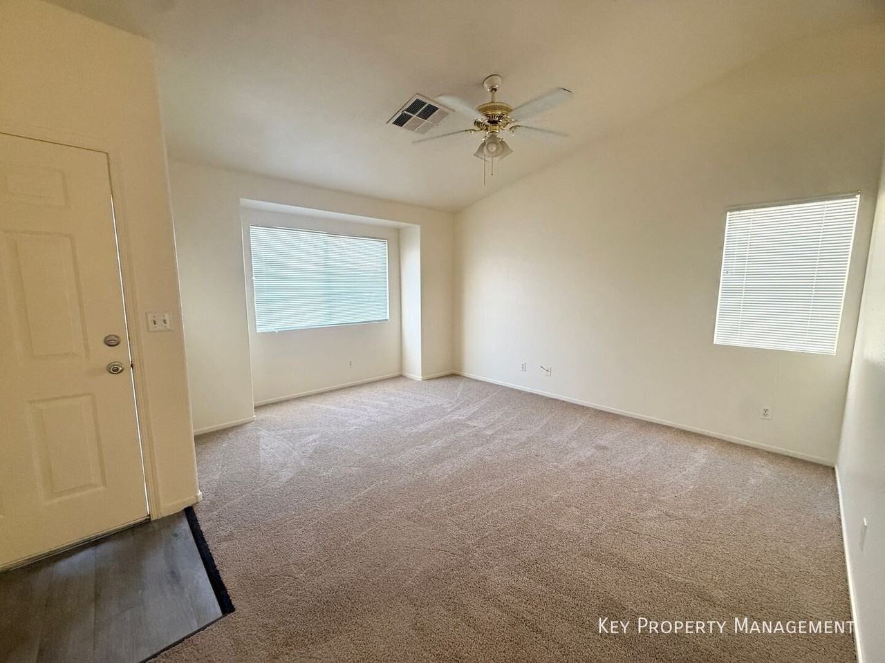 5502 Iberville St - Photo 3 of 32