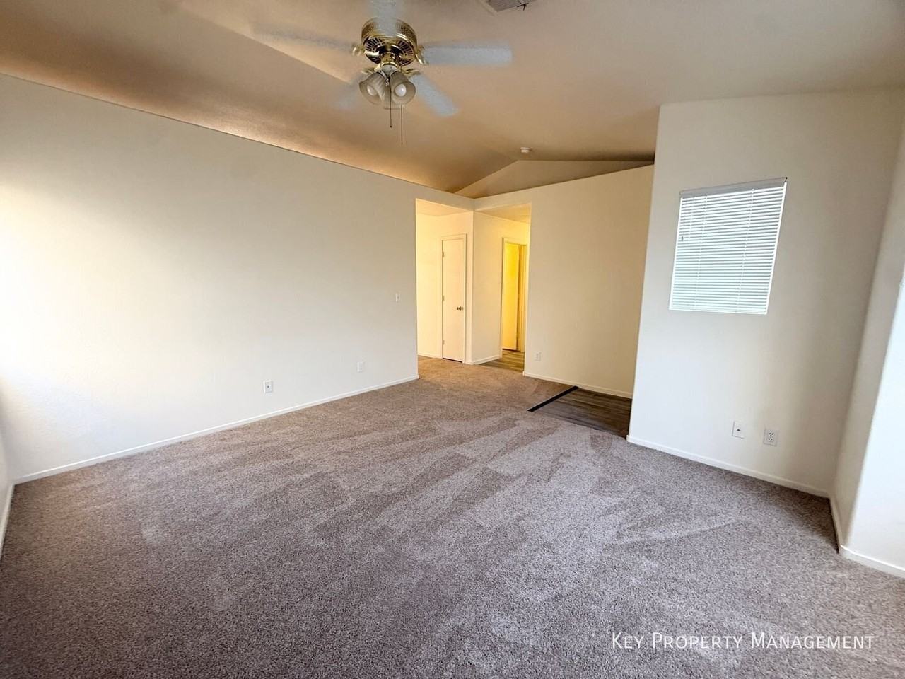 5502 Iberville St - Photo 5 of 32