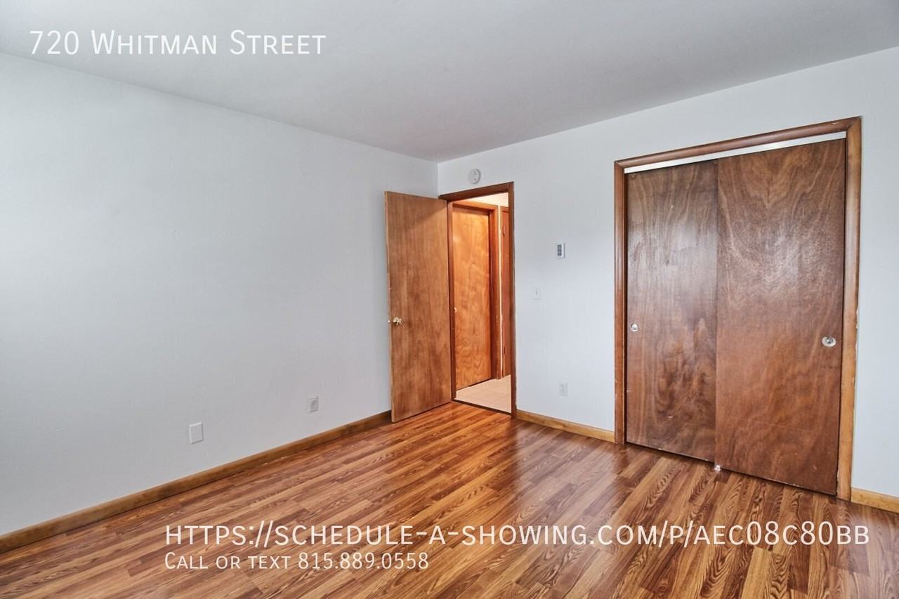 720 Whitman St - Photo 5 of 9