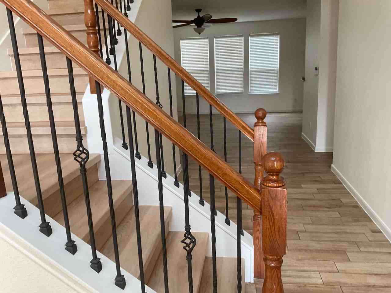 403 Knights Cross Dr - Photo 4 of 13