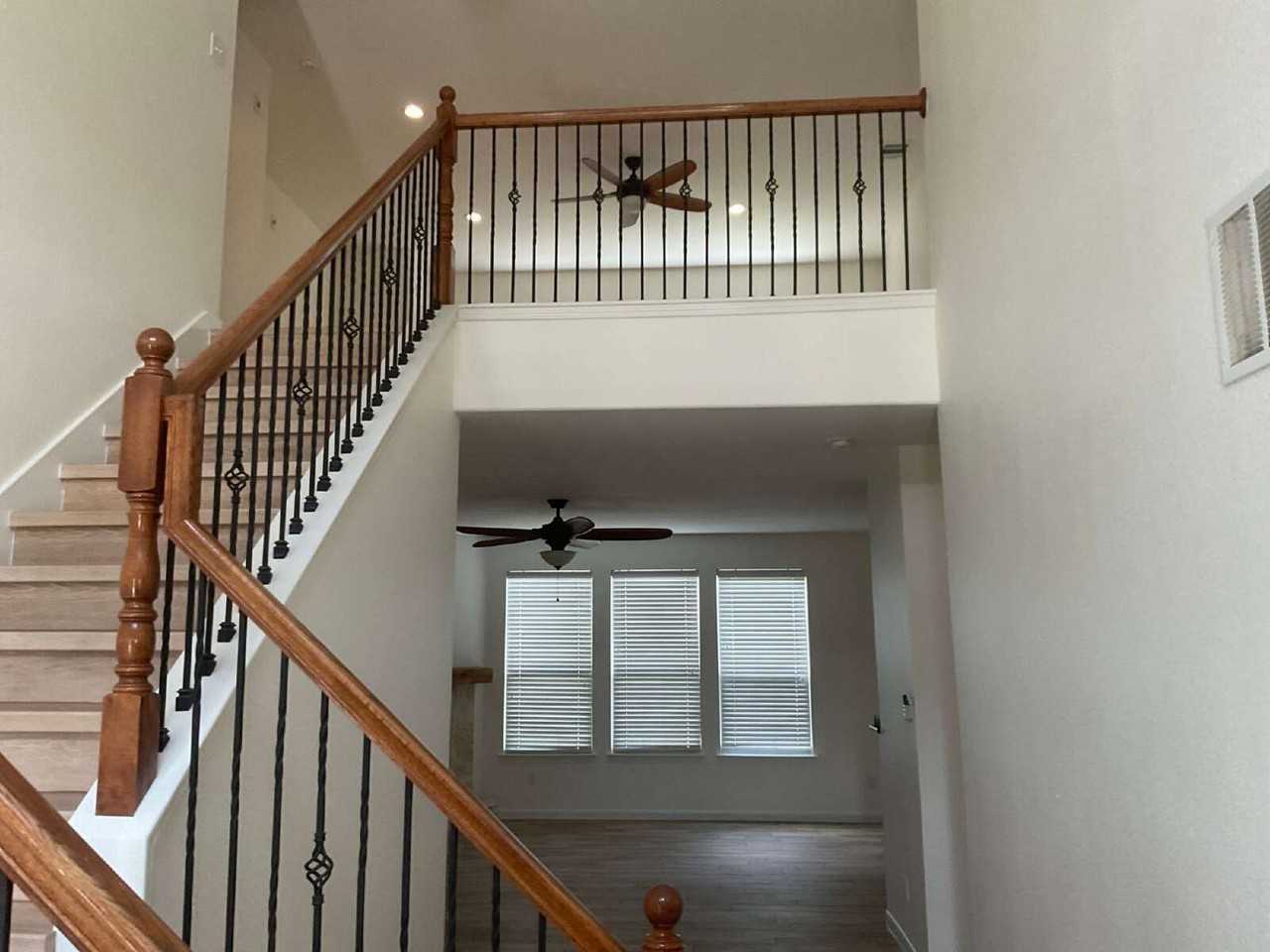 403 Knights Cross Dr - Photo 5 of 13