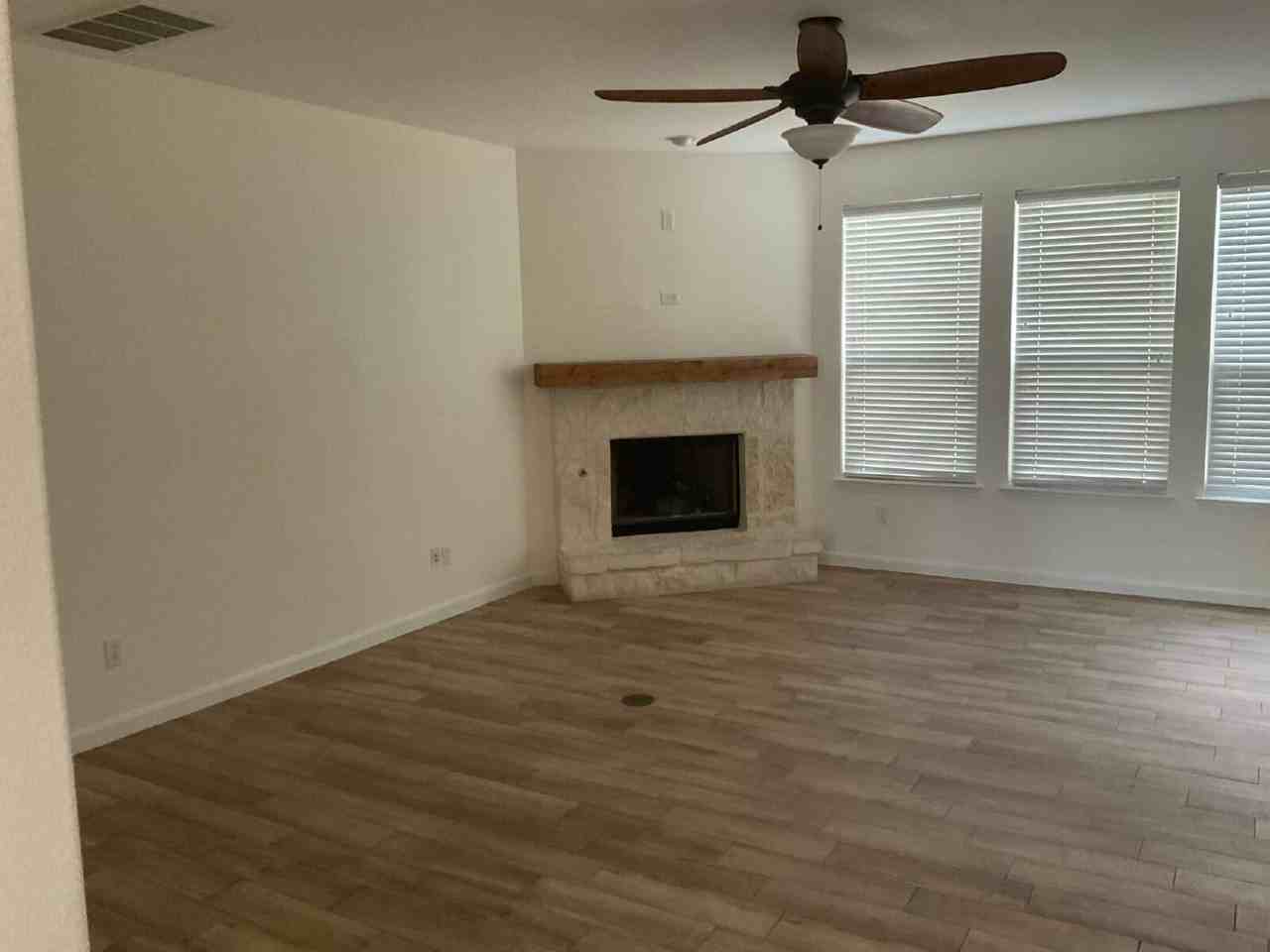 403 Knights Cross Dr - Photo 7 of 13