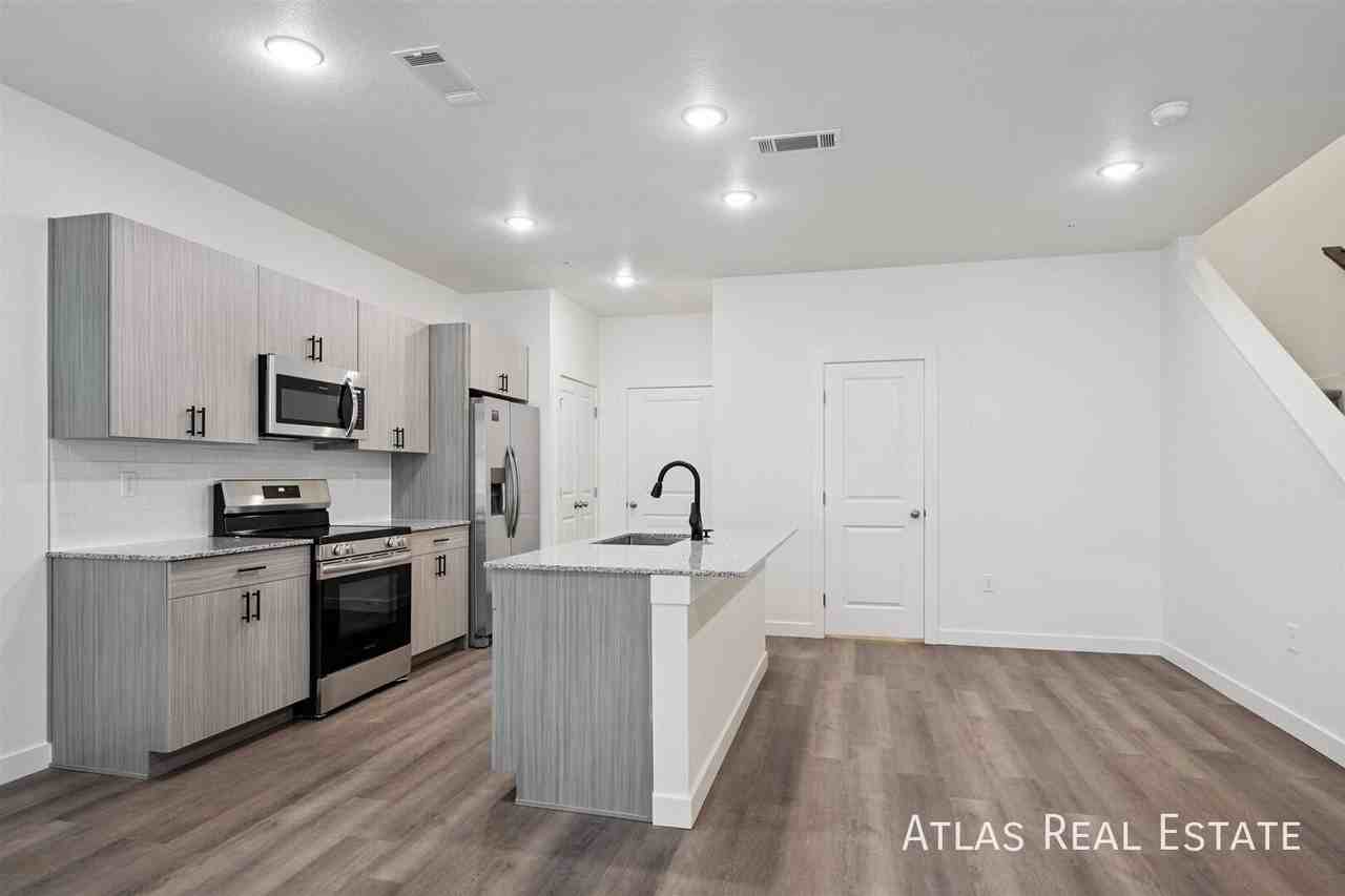 639 Rawah Aly #21-639 - Photo 7 of 50
