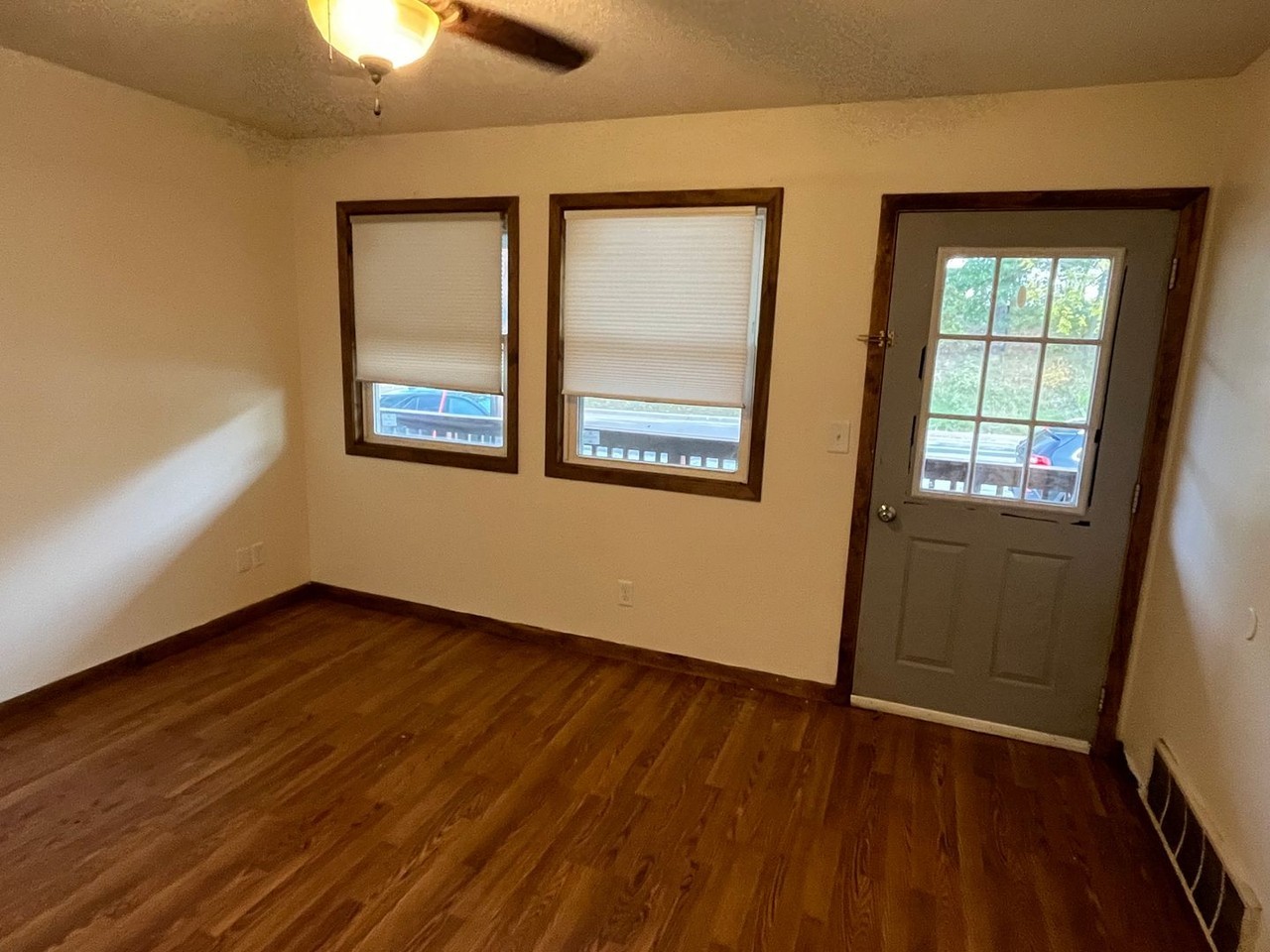 532 Jefferson St #1 - Photo 4 of 15