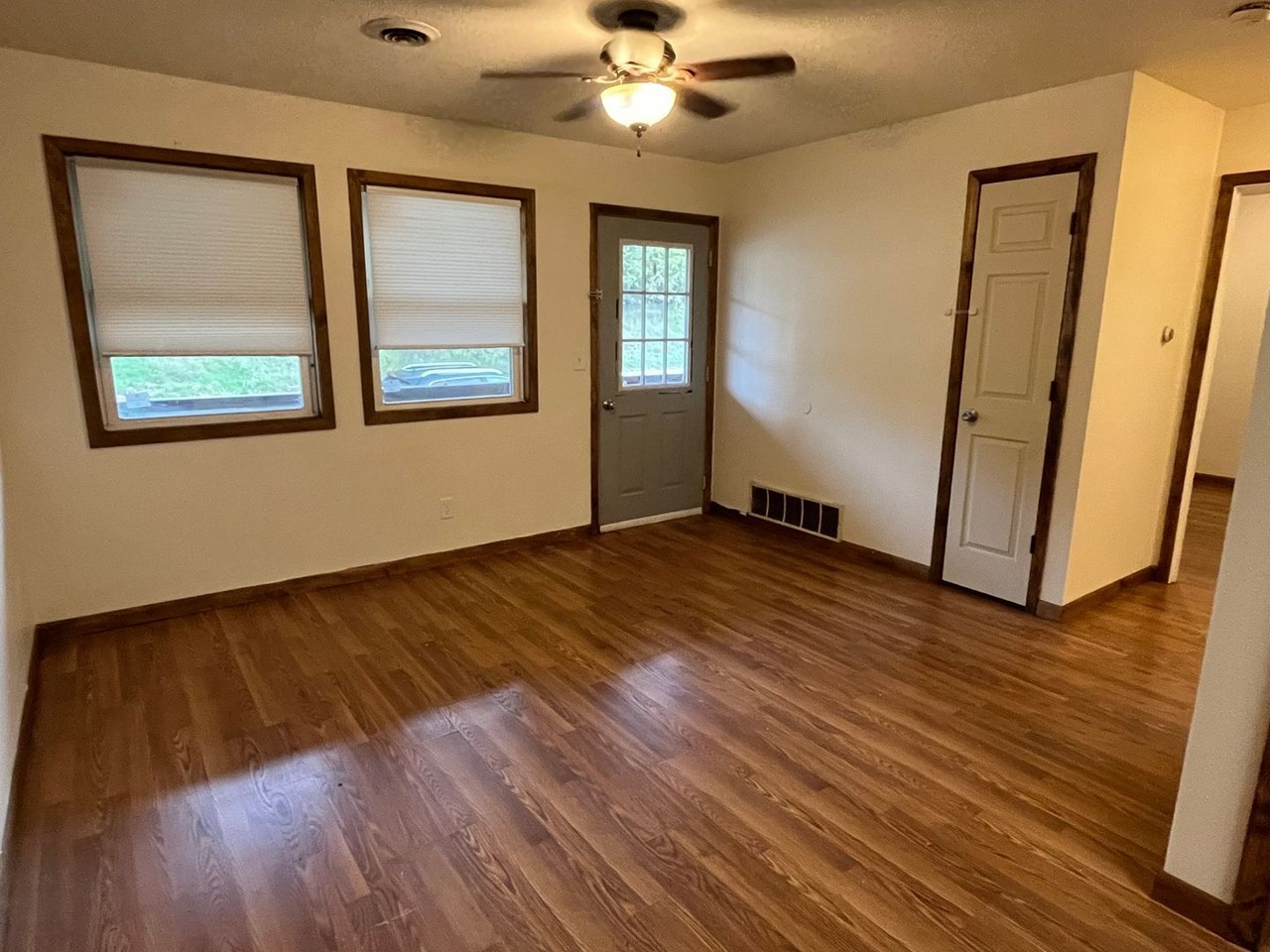 532 Jefferson St #1 - Photo 5 of 15