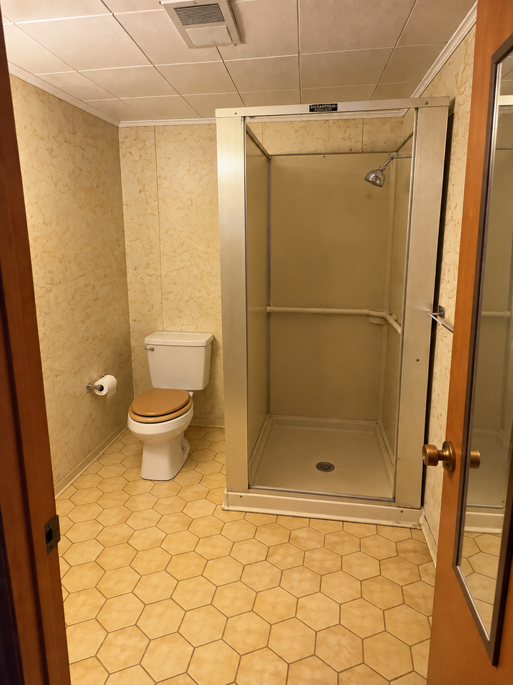 131 W Adams St #3 - Photo 4 of 6