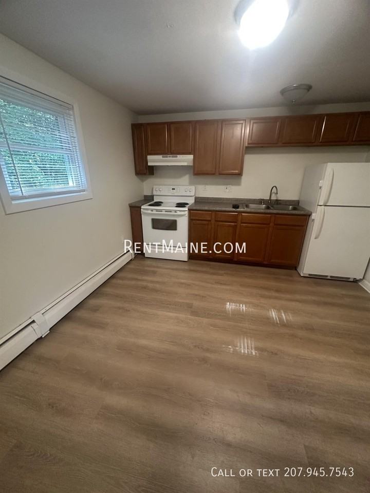 176 Augusta Rd #12 - Photo 3 of 19