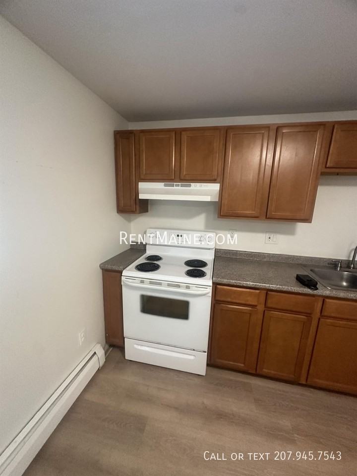 176 Augusta Rd #12 - Photo 4 of 19