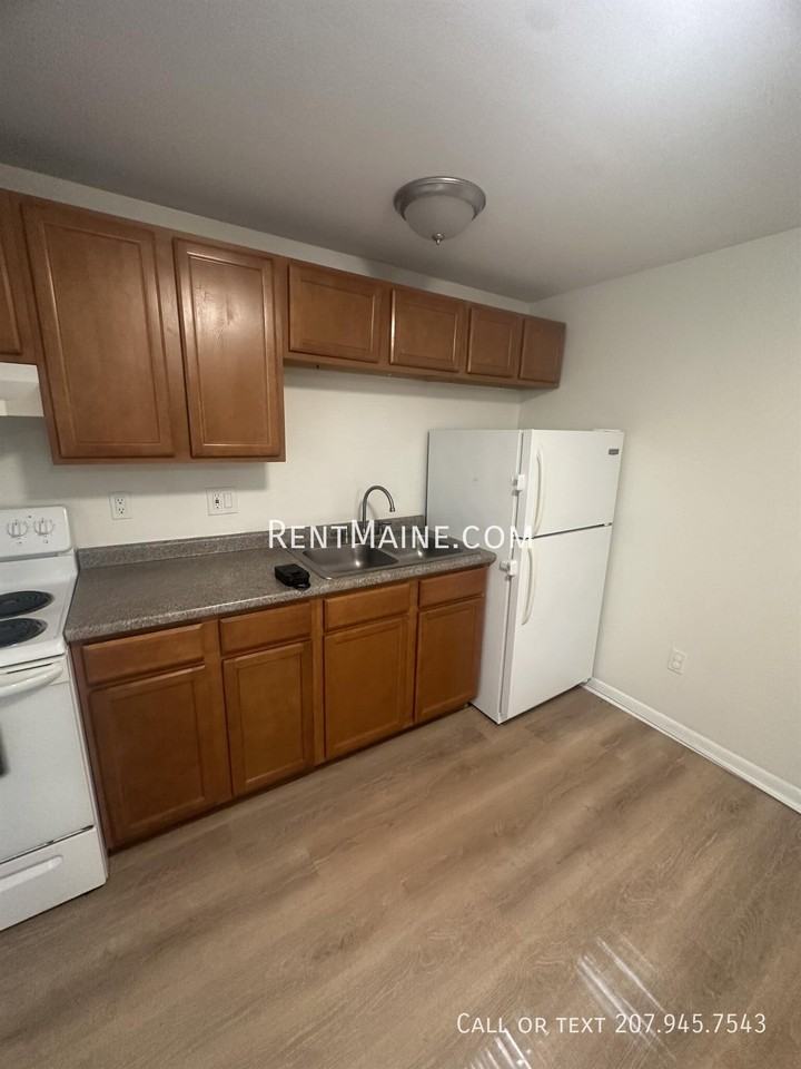 176 Augusta Rd #12 - Photo 5 of 19
