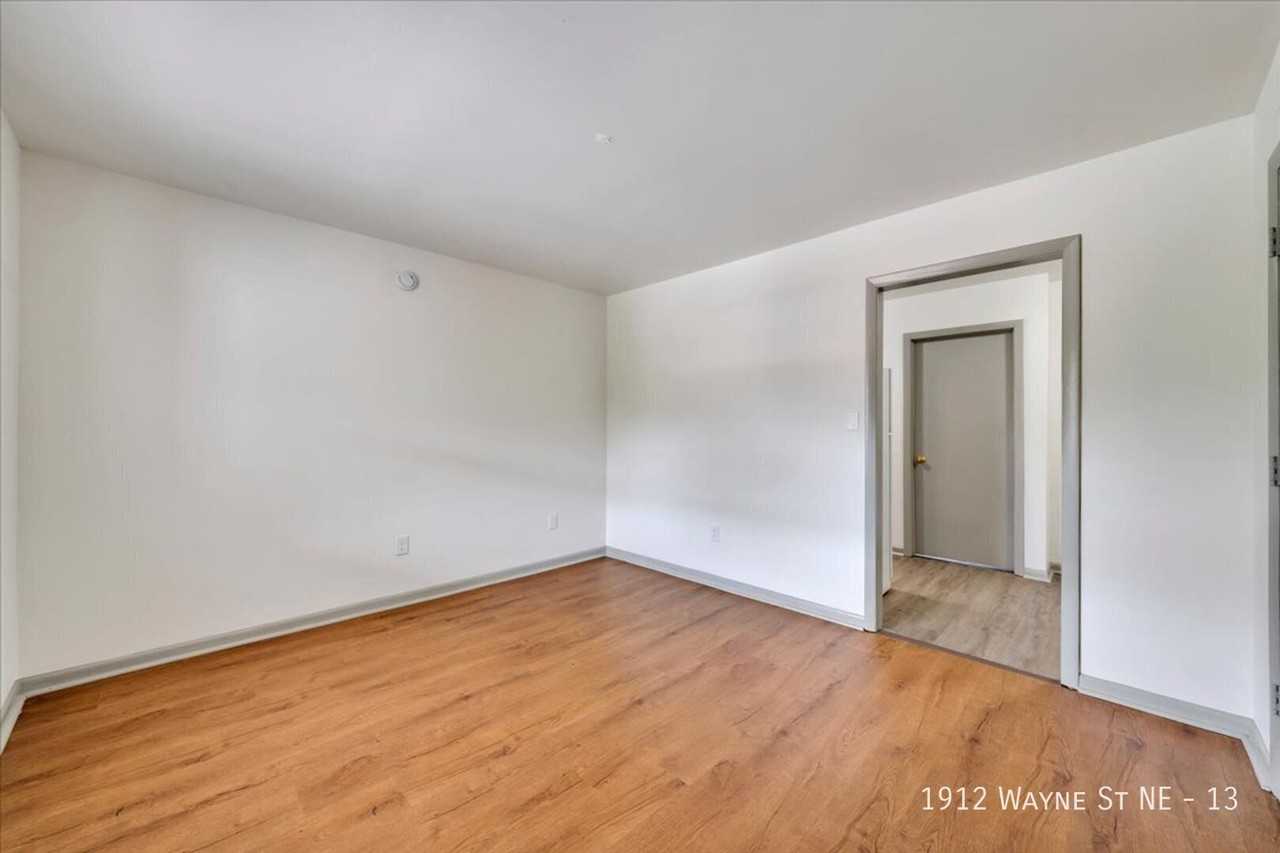 1912 Wayne St Ne #13 - Photo 4 of 13