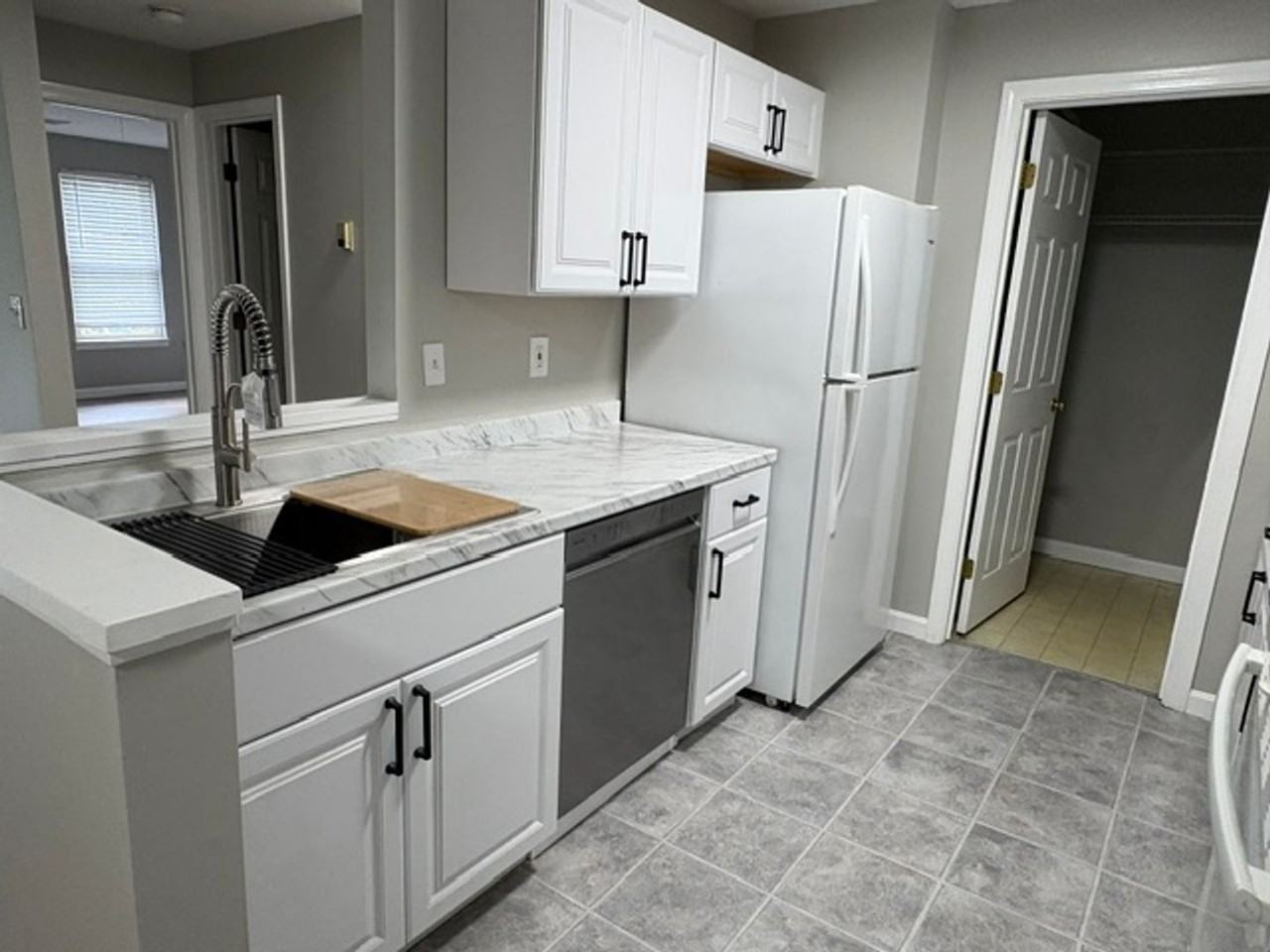 15 Windsor Court - 15 Windsor Court #I - Photo 3 of 50