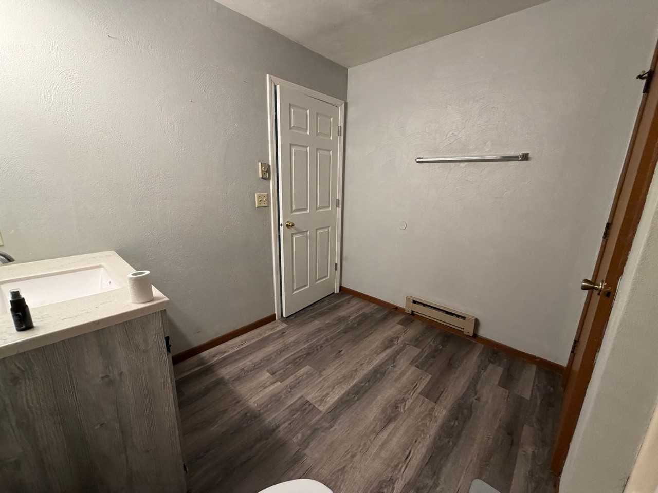 410 10th St N #05 - Photo 4 of 11
