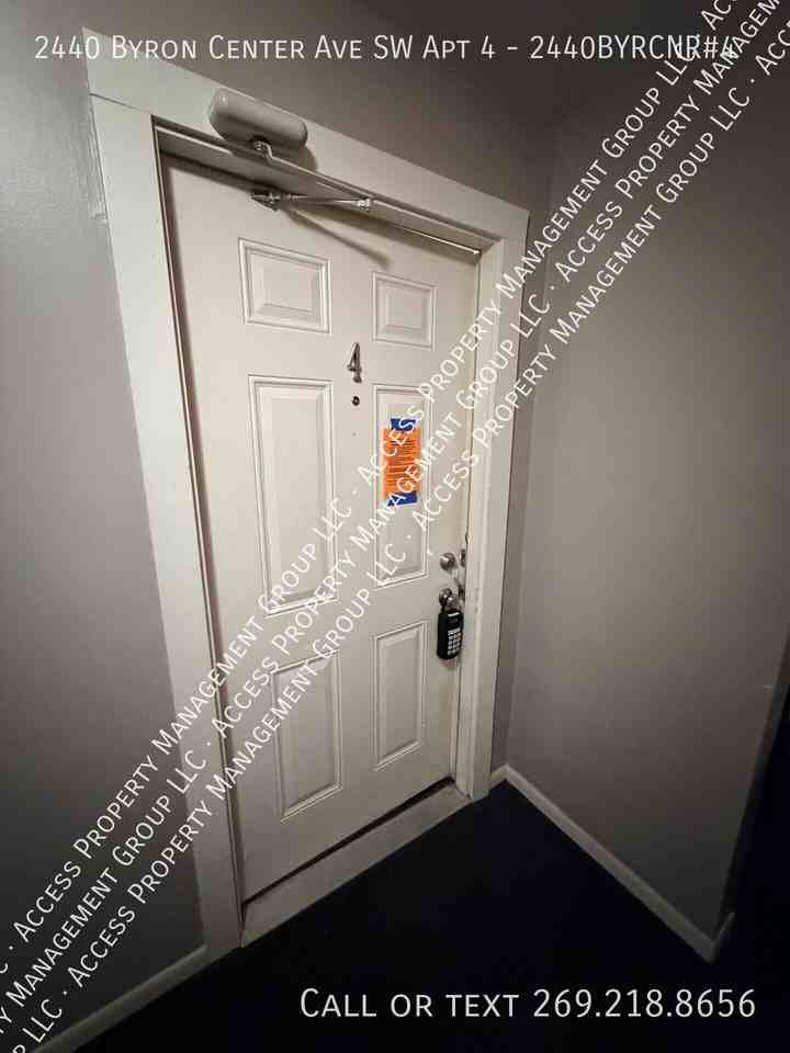 2440 Byron Center Ave Sw Apt 4 - Photo 3 of 19