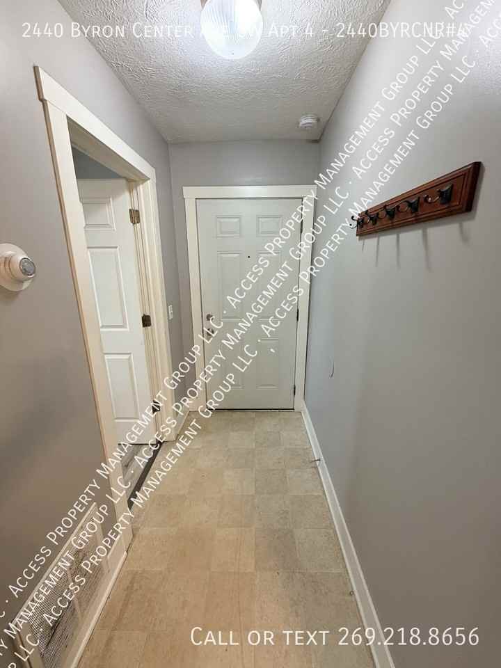 2440 Byron Center Ave Sw Apt 4 - Photo 5 of 19