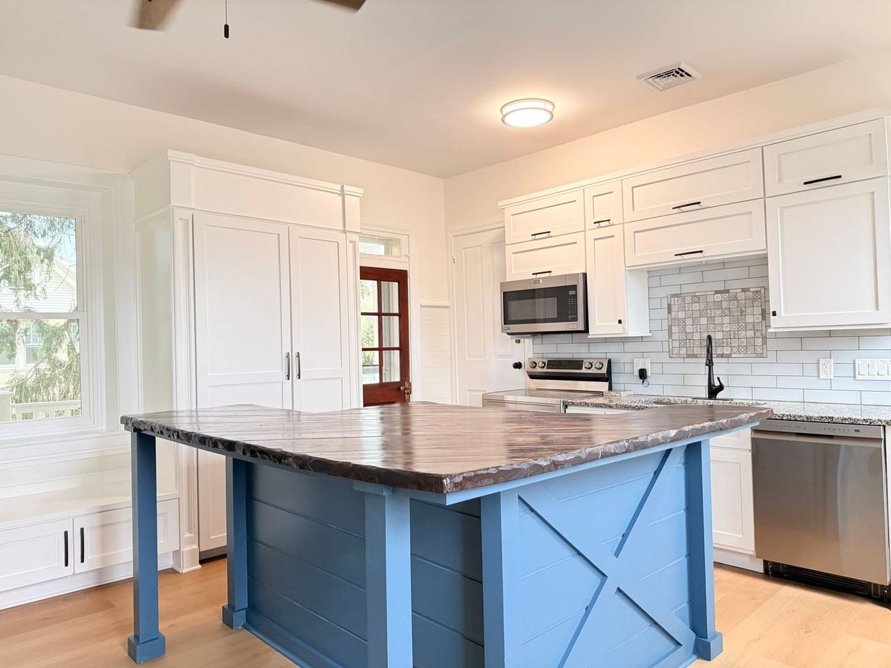 414 E Main St #2 - Photo 6 of 39